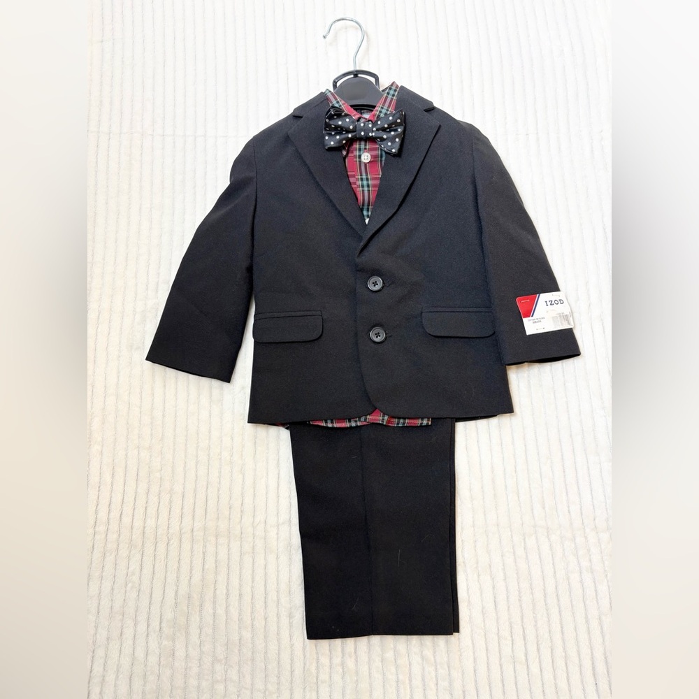 IZOD Black Suit with Plaid Shirt and Bow Tie SZ 2 Y NWT